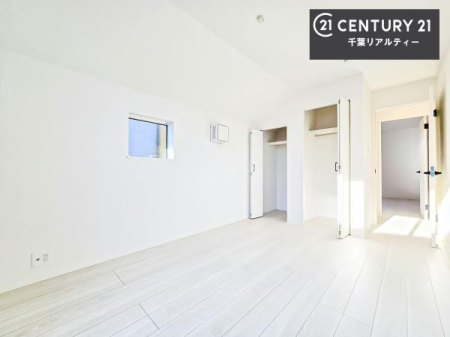 �q������ ���[�X�y�[�X�����Ă��܂��I�������X�b�L�����ڂ��鎖���ł��܂��ˁB
�Ƌ��I�΂Ȃ��V���v���ȃf�U�C���ׁ̈A�Ƌ��I�΂����C�ɓ���̋�ԍ�肪�ł������ł��ˁB