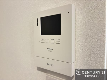 ���̑� TV���j�^�[�t�C���^�[�t�H���������B���K�҂̊���m�F���Ă���Ή��ł��邽�߁A�h�Ɩʂɂ��z�����ꂽ���S�̐ݔ��ł��B