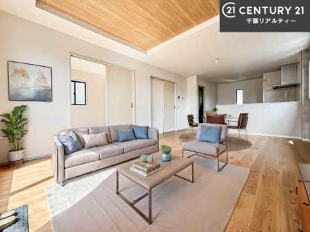 ���r���O �Ƌ��CG�p�[�X�ł��B�J�����̂���L�XLDK�I�\�t�@�[��_�C�j���O�e�[�u����u���Ă������ɂȂ�Ȃ��̂ŉ��K�ɉ߂����܂��I�R�~���j�P�[�V���������₷�����r���O�ł��I