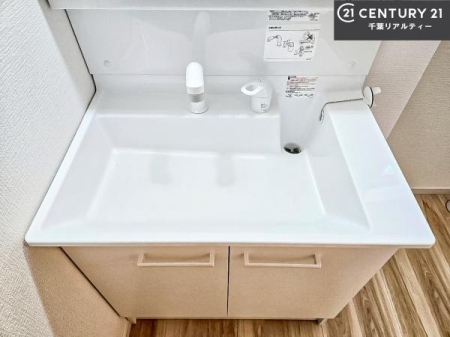 ���ʑ�E���ʏ� �[�����ʑ�{�E���́A�������˂ɂ����̂ł�����ꂪ�y�X�I���������ۂĂ܂��I
�L���C�Ȑ��ʏ��Ŏ��������̃��`�x�[�V�������オ��܂��ˁI