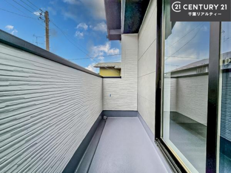 �o���R�j�[ �z������ǍD�ȃo���R�j�[�ł��I���ꂽ���ɂ͐�������n����J���I�Ȏ��Ԃ��y���߂܂��B
