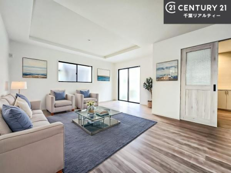 ���r���O �Ƌ��CG�p�[�X�ł��B�S�n�ǂ����r���O�͉Ƒ������R�ƏW�܂�܂��B�Ƒ��c�R�̎��Ԃ����������ł��B���Ƒ��ƁA����w�[���������Ԃ��߂��������ł��ˁB