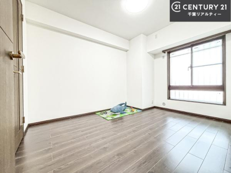 ���r���O�ȊO�̋��� �V���v���Ƀf�U�C������Ă��邽�߁A�Ƌ��I�т܂���I
���C�ɓ���̉Ƌ��u���Ă��낰���Ԃ���邱�Ƃ��ł��܂��B