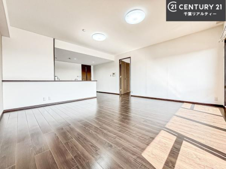 ���r���O �D�����z���܂肪���r���O����ł���ċ��S�n�̗ǂ���Ԃ����o���Ă���܂��I
���났�̎��Ԃ��߂����܂��I