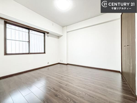 �m�� �V���v���Ƀf�U�C������Ă��邽�߁A�Ƌ��I�т܂���I
���C�ɓ���̉Ƌ��u���Ă��낰���Ԃ���邱�Ƃ��ł��܂��B