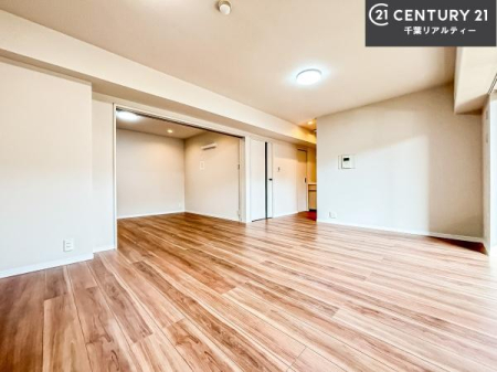 ���r���O �D�����z���܂肪���r���O����ł���ċ��S�n�̗ǂ���Ԃ����o���Ă���܂��I
���났�̎��Ԃ��߂����܂��I