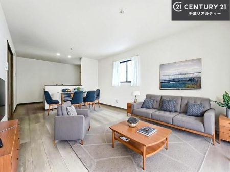 ���r���O �Ƌ��CG�p�[�X�ł��B�S�n�ǂ����r���O�͉Ƒ������R�ƏW�܂�܂��B�Ƒ��c�R�̎��Ԃ����������ł��B���Ƒ��ƁA����w�[���������Ԃ��߂��������ł��ˁB