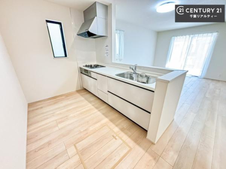 �L�b�`�� �����g���L�b�`�����Y��Ő����Ȃ炨���������̂��y�����Ȃ�܂���ˁB�@�\���ƃf�U�C���������˔������������L�b�`��