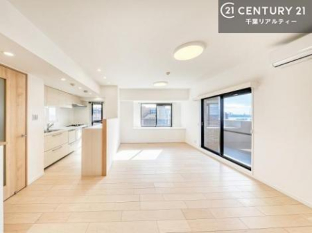 ���r���O �傫�ȑ����炽���Ղ�̗z���������閾�邢���r���O�B�J�����̂��郊�r���O�ŉƑ��c���̂��났�̎��Ԃ��߂����܂��I�����̂����w�\�ł��I���񌻒n�ŗz������Ȃǂ��̊����������܂��I