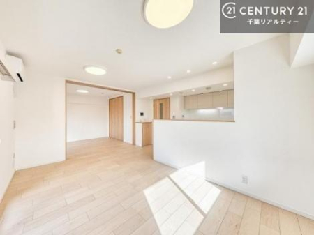 ���r���O �D�����z���܂肪���r���O����ł���ċ��S�n�̗ǂ���Ԃ����o���Ă���܂��I
���났�̎��Ԃ��߂����܂��I