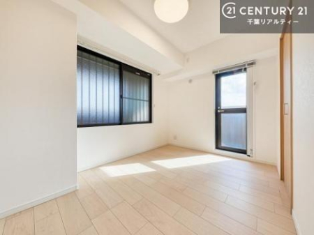 �Q�� �o���R�j�[�ɖʂ��Ă���m���ł��B���邭�����肪����A���C����������ł��܂��I���N���āA�O�ɏo�Ĕw�L�т����[�ċz�����ǂ������}������邱�Ƃ��ł��܂��B