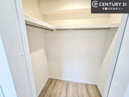 ���[ �E�H�[�N�C���N���[�[�b�g�t���ł��B��������̂��m���Ȃǂ����[���Ă��������ł��ˁI���ɂ���@�������ȂǋG�ߕ��̑傫�ȉƓd�����[�ł��܂��I