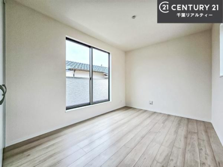 �m�� �o���R�j�[�ɖʂ��Ă���m���ł��B���邭�����肪����A���C����������ł��܂��I���[�X�y�[�X���[�����Ă���̂ŎU�炩�������������T�b�ƕЕt�����܂��I