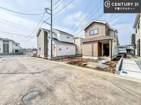 �O�ʓ��H�܂ތ��n�ʐ^ �O�ʓ��H�͂U���I�z����ǍD�ȗ��n�ł��B
�Ԍɓ��ꂪ���ȕ������S�ł��ˁB