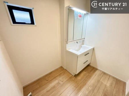 ���ʑ�E���ʏ� �g�Ȃ�𐮂�����ʏ��́A���������厖�ł��I������̐������̂��镵�͋C�����o�I�C�����悭���g�����������܂��B
