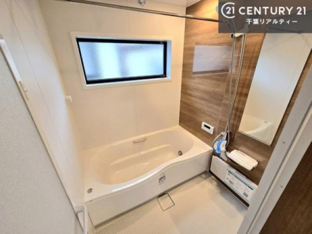 ���� �L�X�o�X�ň���̔������t���b�V���B�����L�΂���̂ŁA�����ɂ��������ƐZ����܂��ˁI�����̃o�X�^�C�����y���݂ɂȂ�܂��B