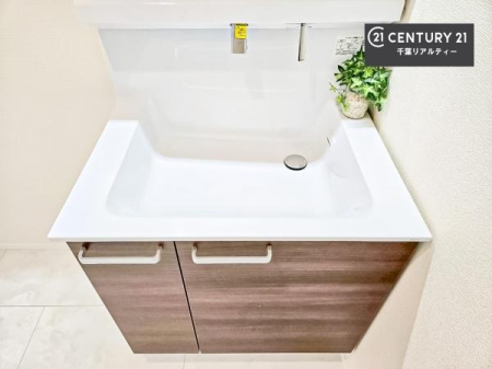 ���ʑ�E���ʏ� �[�����ʑ�{�E���́A�������˂ɂ����̂ł�����ꂪ�y�X�I���������ۂĂ܂��I
�L���C�Ȑ��ʏ��Ŏ��������̃��`�x�[�V�������オ��܂��ˁI