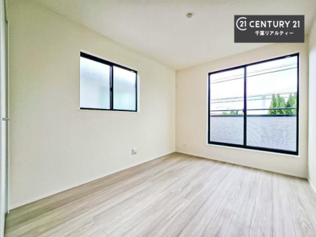 �Q�� �o���R�j�[�ɖʂ��Ă���m���ł��B���邭�����肪����A���C����������ł��܂��I���N���āA�O�ɏo�Ĕw�L�т����[�ċz�����ǂ������}������邱�Ƃ��ł��܂��B