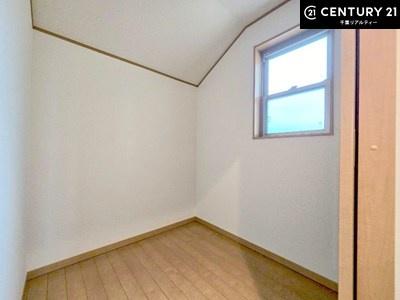 ���[ �E�H�[�N�C���N���[�[�b�g�t���ł��B��������̂��m���Ȃǂ����[���Ă��������ł��ˁI���ɂ���@�������ȂǋG�ߕ��̑傫�ȉƓd�����[�ł��܂��B�y���n�̔���J�Ò��z