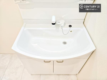 ���ʑ�E���ʏ� �[�����ʑ�{�E���́A�������˂ɂ����̂ł�����ꂪ�y�X�I���������ۂĂ܂��I
�L���C�Ȑ��ʏ��Ŏ��������̃��`�x�[�V�������オ��܂��ˁI