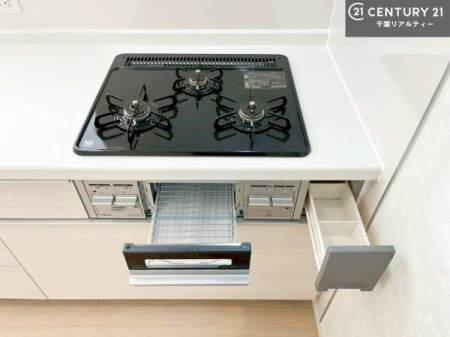 �L�b�`�� �R�����͎O������̂ł������̓����i�s���ł��܂��B
�������O�����t���ł��B�����X�y�[�X���L�X���Ă���׍�Ƃ����₷���I�g�����肪�ǂ��V�X�e���L�b�`���ł��I