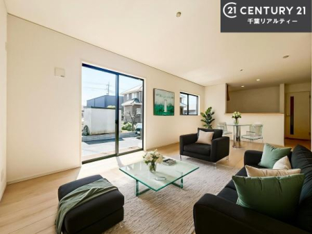 ���r���O �Ƌ��CG�p�[�X�ł��B�J�����̂���L�XLDK�I�\�t�@�[��_�C�j���O�e�[�u����u���Ă������ɂȂ�Ȃ��̂ŉ��K�ɉ߂����܂��I�R�~���j�P�[�V���������₷�����r���O�ł��I