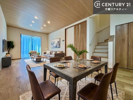 ���r���O �Ƌ��CG�p�[�X�ł��B�傫�ȑ����炽���Ղ�̌���������J�������ӂ��LDK�I�₳�����z�����~�蒍���A
�㎿�Ȃ��났���Ԃ����o���܂��B