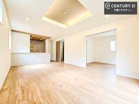 ���r���O �D�����z���܂肪���r���O����ł���ċ��S�n�̗ǂ���Ԃ����o���Ă���܂��I
���났�̎��Ԃ��߂����܂��I