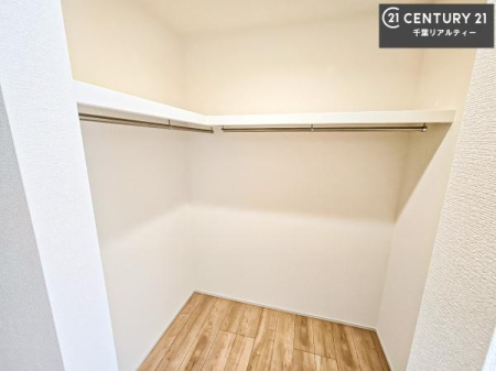 ���[ �E�H�[�N�C���N���[�[�b�g�t���ł��B��������̂��m���Ȃǂ����[���Ă��������ł��ˁI���ɂ���@�������ȂǋG�ߕ��̑傫�ȉƓd�����[�ł��܂��I