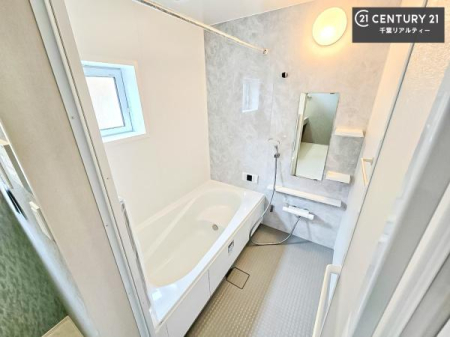 ���� �������������l�̕��͋C�̃o�X���[���́A�����o�Ă��ăo�X�^�C�����[���I
���d���撣���Ă��邲�J���ɂ��D�݂̓����̓����܂����āA�y����ł݂Ă͂������ł��傤���H