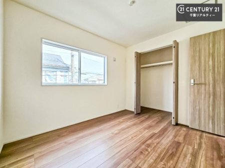 �q������ ���[�X�y�[�X�����Ă��܂��I�������X�b�L�����ڂ��鎖���ł��܂��ˁB
�Ƌ��I�΂Ȃ��V���v���ȃf�U�C���ׁ̈A�Ƌ��I�΂����C�ɓ���̋�ԍ�肪�ł������ł��ˁB