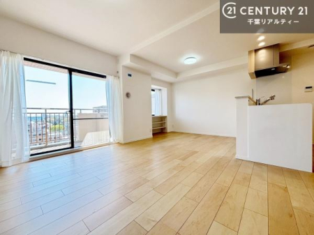 ���r���O �D�����z���܂肪���r���O����ł���ċ��S�n�̗ǂ���Ԃ����o���Ă���܂��I
���났�̎��Ԃ��߂����܂��I