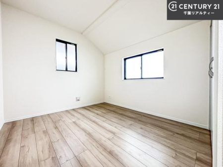 �m�� 2�ʍ̌����m�ۂ������邢�����́A���ʂ����ǂ��A���邭��ϋ��S�n�̗ǂ���ԂƂȂ��Ă���܂��B�����b�N�X���ĉ߂�����S�n�̗ǂ��������ł��I���̖ڊo�߂��X�b�L�����܂��ˁI