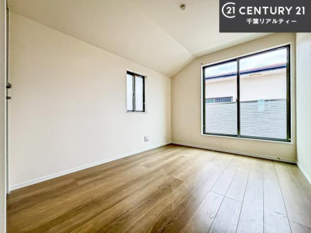 ���r���O�ȊO�̋��� �V���v���Ƀf�U�C������Ă��邽�߁A�Ƌ��I�т܂���I
���C�ɓ���̉Ƌ��u���Ă��낰���Ԃ���邱�Ƃ��ł��܂��B