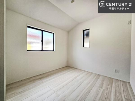 �q������ �|���o�������Ȃ��������́A���q�l�̂������Ƃ��Ă����S�ł��I
���[�X�y�[�X���[�����Ă���̂ŎU�炩�������������T�b�ƕЕt�����܂��I