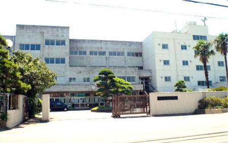 ���ӊ� �y���w�Z�z�D���s���L�x���w�Z�F2540m