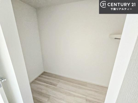 ���[ �E�H�[�N�C���N���[�[�b�g�t���ł��B��������̂��m���Ȃǂ����[���Ă��������ł��ˁI���ɂ���@�������ȂǋG�ߕ��̑傫�ȉƓd�����[�ł��܂��I