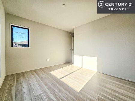 �m�� �V���v���Ƀf�U�C������Ă��邽�߁A�Ƌ��I�т܂���I
���C�ɓ���̉Ƌ��u���Ă��낰���Ԃ���邱�Ƃ��ł��܂��B