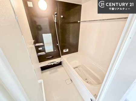 ���� �������������l�̕��͋C�̃o�X���[���́A�����o�Ă��ăo�X�^�C�����[���I
���d���撣���Ă��邲�J���ɂ��D�݂̍���̓����܂����āA�y����ł݂Ă͂������ł��傤���H