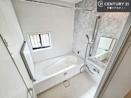 ���� �������������l�̕��͋C�̃o�X���[���́A�����o�Ă��ăo�X�^�C�����[���I
���d���撣���Ă��邲�J���ɂ��D�݂̓����̓����܂����āA�y����ł݂Ă͂������ł��傤���H