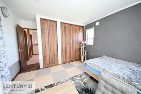 �Q�� ���[�X�y�[�X�����Ă��܂��I�������X�b�L�����ڂ��鎖���ł��܂��ˁB
�Ƌ��I�΂Ȃ��V���v���ȃf�U�C���ׁ̈A�Ƌ��I�΂����C�ɓ���̋�ԍ�肪�ł������ł��ˁB