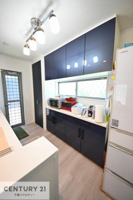 �L�b�`�� ���[�X�y�[�X���L�x�ŁA�����X�y�[�X���X�b�L���ƕЕt���Ђ�`�����p�ł��܂��I
���K�ɍ�Ƃ��ł��܂��I�����̗���������܂��I