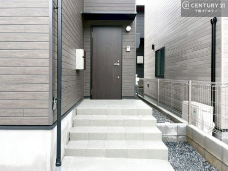 ���̑����n �{�����ɂ����������������������܂�����A�ǂ������C�y�ɂ��₢���킹���������B
�S���X�^�b�t���A���J�ɂ��ē��������܂��B