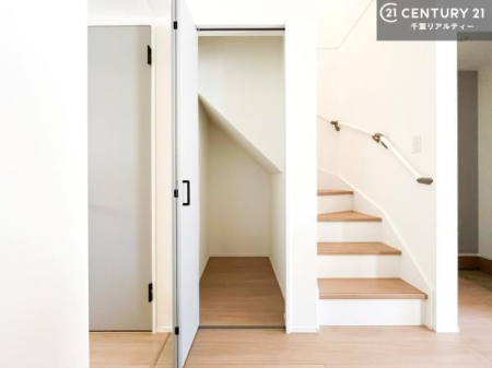 ���[ ���r���O�Ɏ��[�����邩��A�U�炩�肪���ȏ�������ʒu�ցB�S�n�悢��炵���x���܂��B