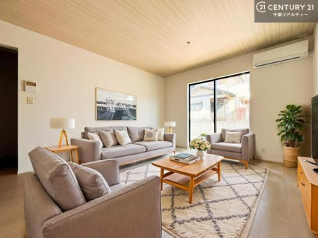 ���r���O �Ƌ��CG�p�[�X�ł��B�D�����z���܂肪���r���O����ł���ċ��S�n�̗ǂ���Ԃ����o���Ă���܂��I
���났�̎��Ԃ��߂����܂��I