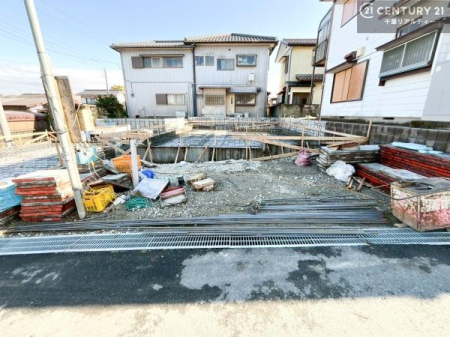 ���ԏ� ���ԃX�y�[�X��2�䕪����܂��I�Z�J���h�J�[�͂������A�o�C�N�⎩�]�ԂȂǂ��u���ꏊ�ɍ���܂���B