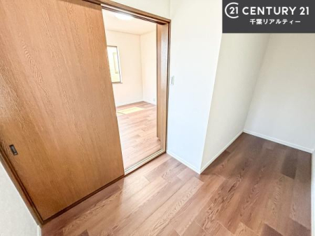 ���[ �[�˂������炵�́A�G�ߕ�����p�i������������[�B�Z�܂��ɂ�Ƃ肪���܂�܂��B