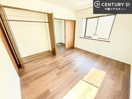 �m�� �V���v���Ƀf�U�C������Ă��邽�߁A�Ƌ��I�т܂���I
���C�ɓ���̉Ƌ��u���Ă��낰���Ԃ���邱�Ƃ��ł��܂��B