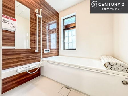 ���� �������������l�̕��͋C�̃o�X���[���́A�����o�Ă��ăo�X�^�C�����[���I
���d���撣���Ă��邲�J���ɂ��D�݂̍���̓����܂����āA�y����ł݂Ă͂������ł��傤���H