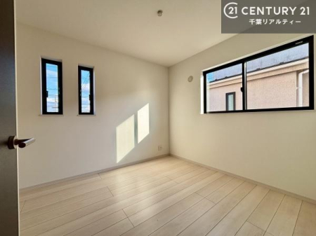 �m�� �V���v���Ƀf�U�C������Ă��邽�߁A�Ƌ��I�т܂���I
���C�ɓ���̉Ƌ��u���Ă��낰���Ԃ���邱�Ƃ��ł��܂��B